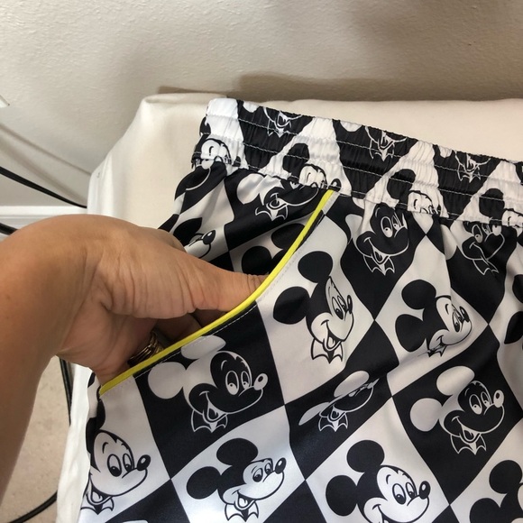 Disney Mickey Satin Drawstring Elastic Waist Pocket Black White Pajama Shorts 1X - Picture 4 of 13
